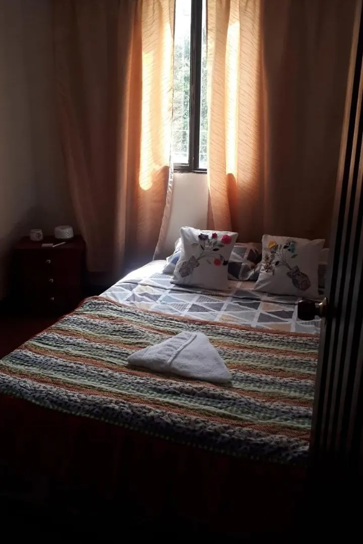Habitacion En Apartamento En Los Alcazares Cali Colombia