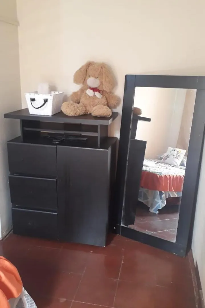 Habitacion En Apartamento En Los Alcazares Cali 0*,  Colombia